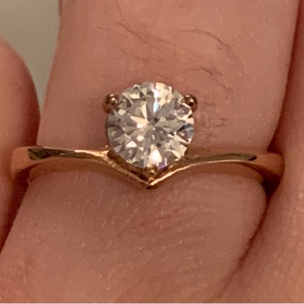 Rose Gold Round Diamond Ring